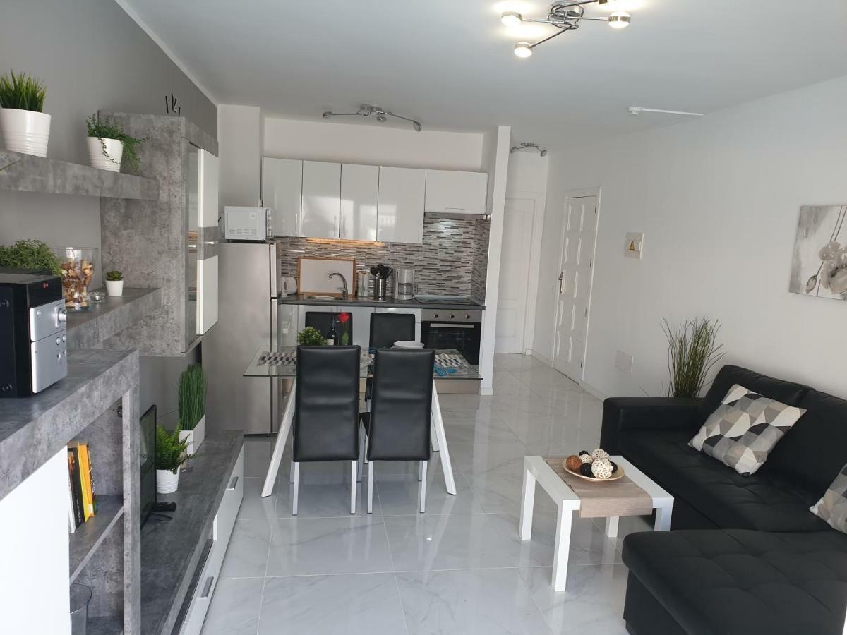 Casa Las Flores With Heated Pool, Only 490 Meters To The Beach, Balcony, Wifi Arona  Esterno foto
